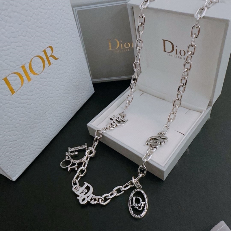 chr1st1an D10r necklaces